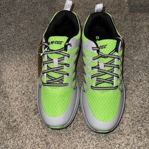Size 9.5 Men’s- Hi-Tec Demolisher Low Green